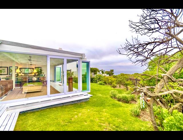 5 BEDROOM HOUSE FOR SALE IN GROTTO BAY